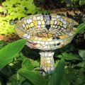 Mosaic birdbath ©Kim Woods&nbsp;Rabbidge